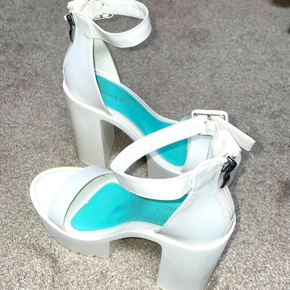 New white chunky platform shoes size 10 super tall